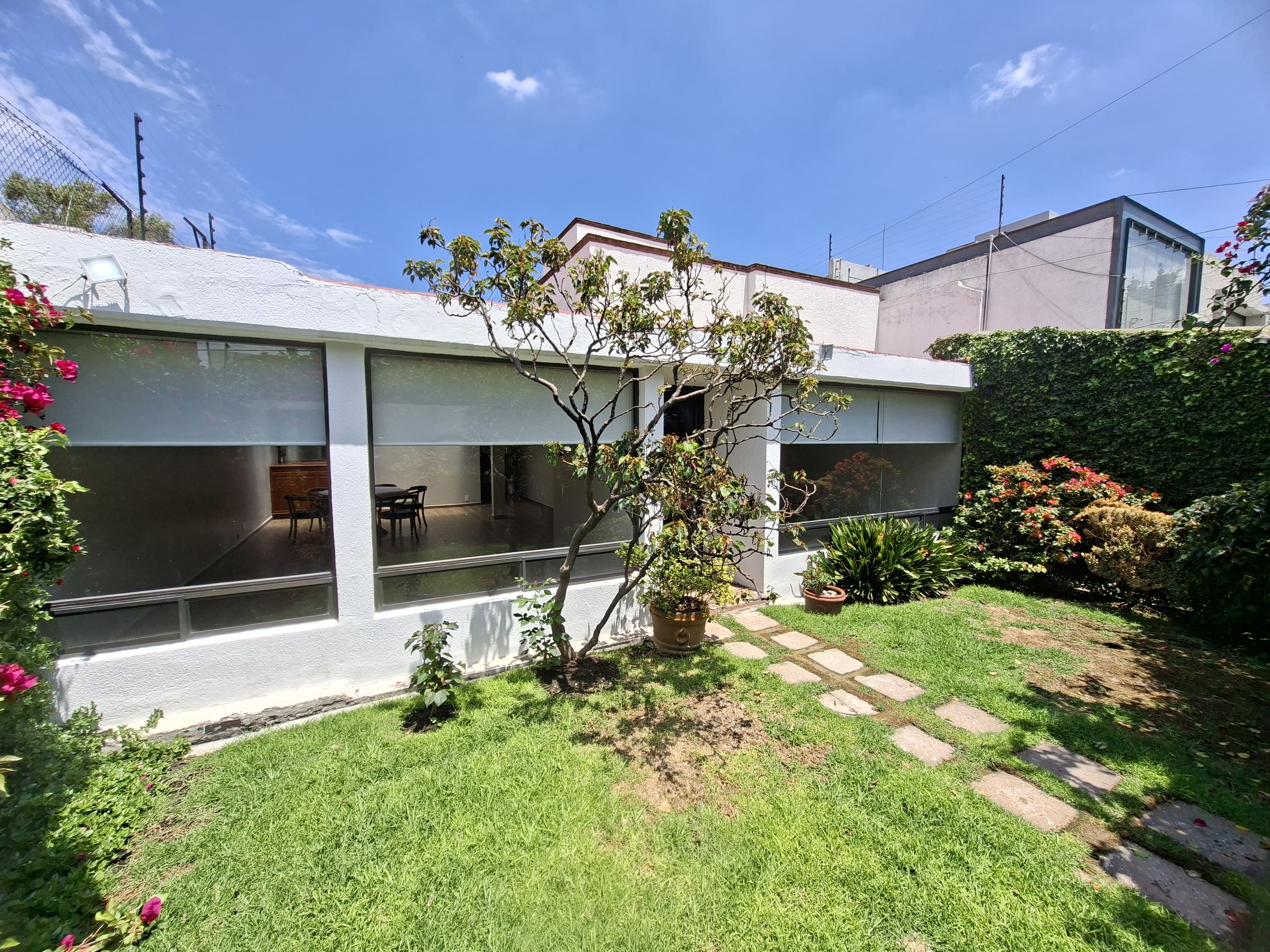 Rento cosy casa remodelado de un nivel  — Lomas de Tecamachalco
